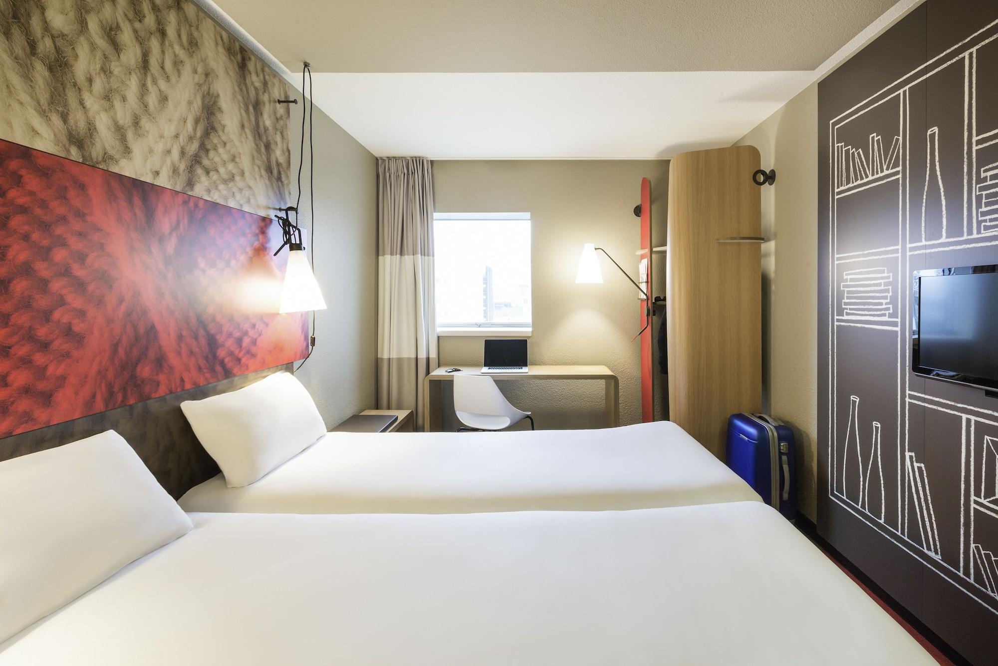 ไอบิส ปารีส ปอร์ เดอ คลิชี ซองทร์ Hotel กลีชี ภายนอก รูปภาพ