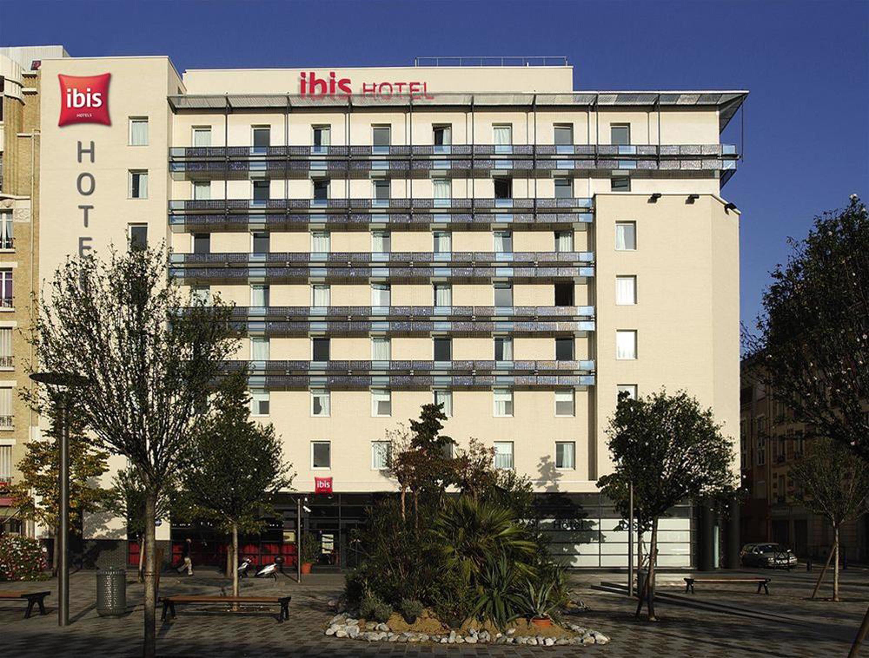 ไอบิส ปารีส ปอร์ เดอ คลิชี ซองทร์ Hotel กลีชี ภายนอก รูปภาพ