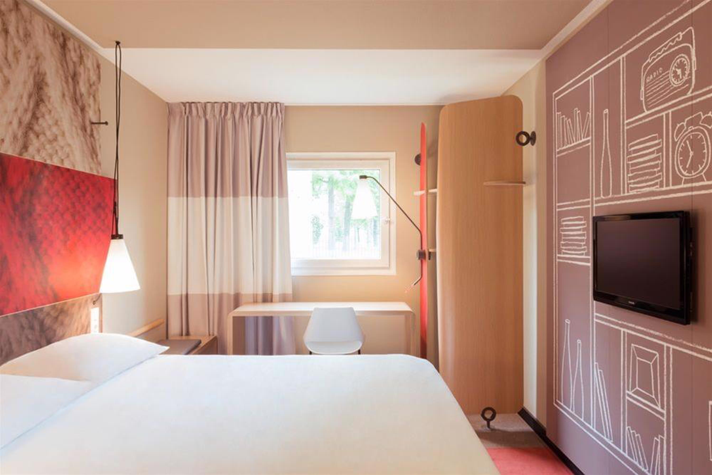 ไอบิส ปารีส ปอร์ เดอ คลิชี ซองทร์ Hotel กลีชี ภายนอก รูปภาพ